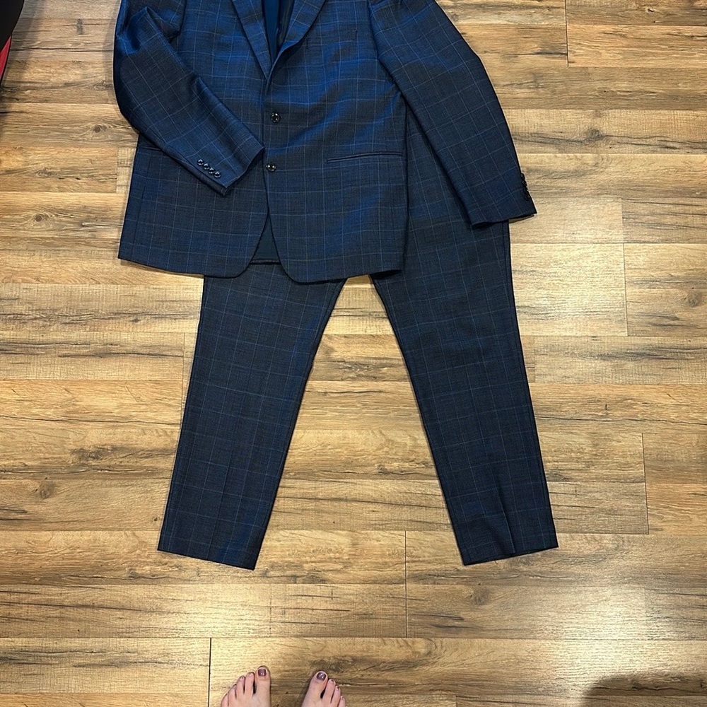 Calvin Klein Blue Windowpane Suit Elegant Business Attire
